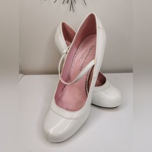 Leg Avenue White Mary Jane Pumps Size 7